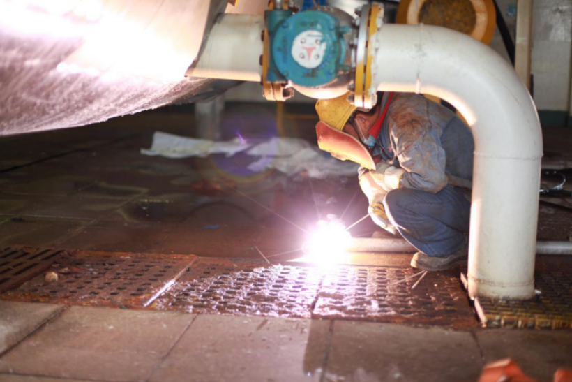 蘇鹽集團(tuán):戰(zhàn)高溫斗酷暑,致敬堅(jiān)守一線的最美蘇鹽人! 蘇鹽集團(tuán):戰(zhàn)高溫斗酷暑,致敬堅(jiān)守一線的最美蘇鹽人!