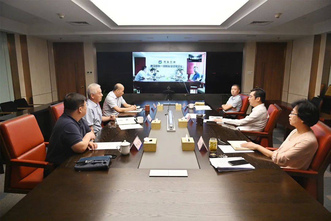 章朝陽強(qiáng)調(diào)堅決扛起“勇挑大梁”重大責(zé)任,以實(shí)際行動迎接黨的二十大——蘇鹽集團(tuán)黨委召開書記辦公會專題研究蘇鹽井神公司近期重點(diǎn)工作 章朝陽強(qiáng)調(diào)堅決扛起“勇挑大梁”重大責(zé)任,以實(shí)際行動迎接黨的二十大——蘇鹽集團(tuán)黨委召開書記辦公會專題研究蘇鹽井神公司近期重點(diǎn)工作