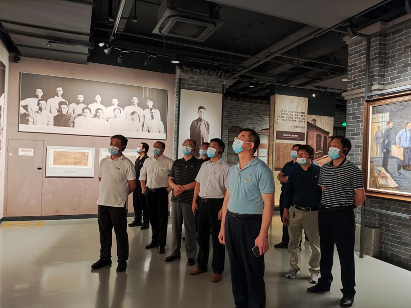 深刻領(lǐng)悟“兩個(gè)確立”決定性意義 堅(jiān)決擔(dān)起“勇挑大梁”重大責(zé)任——蘇鹽集團(tuán)“迎接二十大,勇?lián)率姑敝黝}教育培訓(xùn)班綜述 深刻領(lǐng)悟“兩個(gè)確立”決定性意義 堅(jiān)決擔(dān)起“勇挑大梁”重大責(zé)任——蘇鹽集團(tuán)“迎接二十大,勇?lián)率姑敝黝}教育培訓(xùn)班綜述