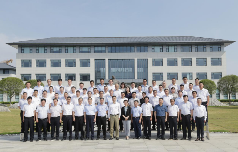 深刻領(lǐng)悟“兩個(gè)確立”決定性意義 堅(jiān)決擔(dān)起“勇挑大梁”重大責(zé)任——蘇鹽集團(tuán)“迎接二十大,勇?lián)率姑敝黝}教育培訓(xùn)班綜述 深刻領(lǐng)悟“兩個(gè)確立”決定性意義 堅(jiān)決擔(dān)起“勇挑大梁”重大責(zé)任——蘇鹽集團(tuán)“迎接二十大,勇?lián)率姑敝黝}教育培訓(xùn)班綜述