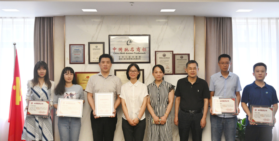 蘇鹽集團丨結(jié)對共建顯擔(dān)當(dāng) 同筑抗疫“防護墻”