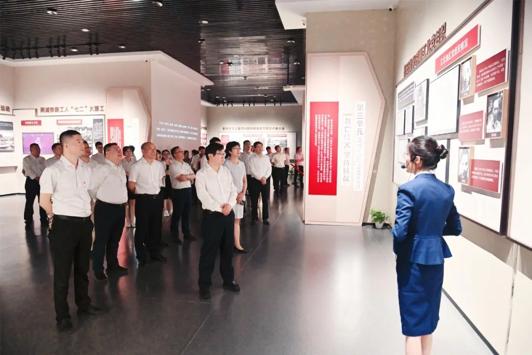 蘇鹽集團(tuán)總部黨委開展“賡續(xù)紅色基因 錘煉堅(jiān)強(qiáng)黨性”主題黨日活動(dòng) 蘇鹽集團(tuán)總部黨委開展“賡續(xù)紅色基因 錘煉堅(jiān)強(qiáng)黨性”主題黨日活動(dòng)