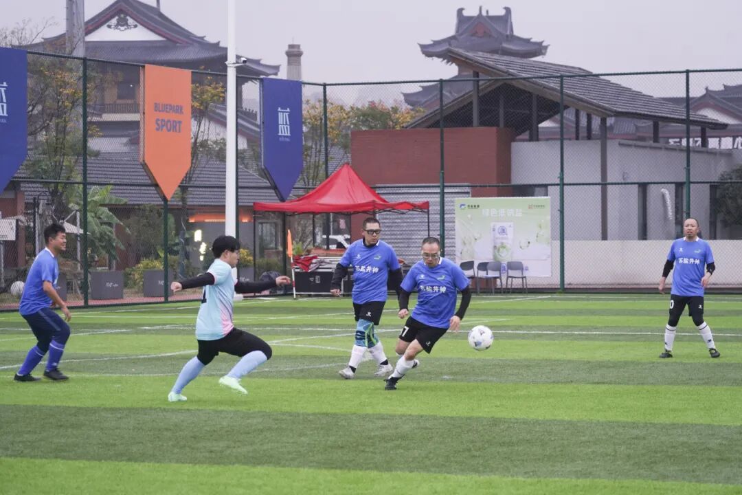 蘇鹽集團(tuán)“淮鹽杯”職工足球聯(lián)賽激情開(kāi)賽，小組賽首輪戰(zhàn)罷